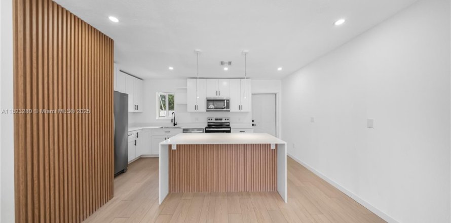 Villa ou maison à Miami Gardens, Floride 3 chambres, 118.36 m2 № 1788531