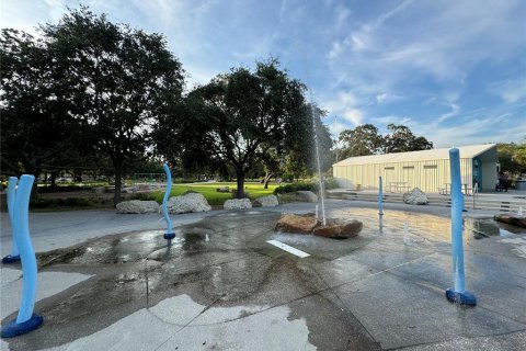 House in Clearwater, Florida 2 bedrooms, 94.76 sq.m. № 2111816 - photo 10