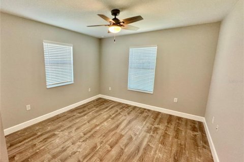 House in Clearwater, Florida 2 bedrooms, 94.76 sq.m. № 2111816 - photo 30