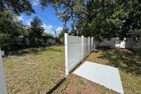House in Clearwater, Florida 2 bedrooms, 94.76 sq.m. № 2111816 - photo 3
