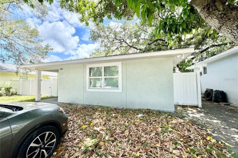 House in Clearwater, Florida 2 bedrooms, 94.76 sq.m. № 2111816 - photo 20