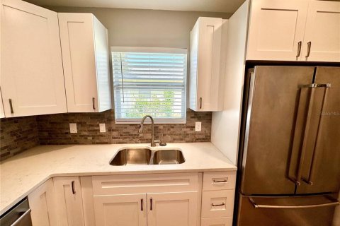 House in Clearwater, Florida 2 bedrooms, 94.76 sq.m. № 2111816 - photo 26
