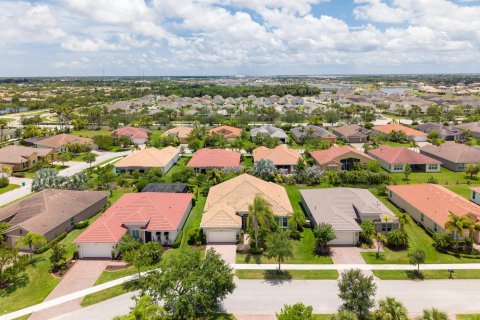 Villa ou maison à vendre à Port St. Lucie, Floride: 3 chambres, 204.01 m2 № 2085514 - photo 3