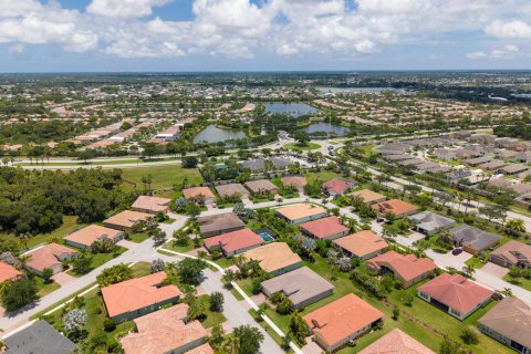 Villa ou maison à vendre à Port St. Lucie, Floride: 3 chambres, 204.01 m2 № 2085514 - photo 5