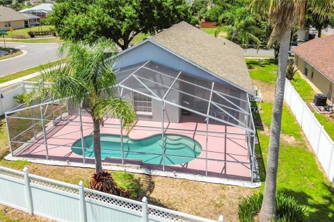 Villa ou maison à vendre à Kissimmee, Floride: 4 chambres, 169.27 m2 № 2092606 - photo 2