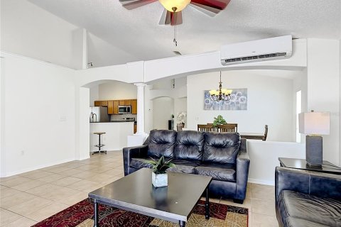 Villa ou maison à vendre à Kissimmee, Floride: 4 chambres, 169.27 m2 № 2092606 - photo 23