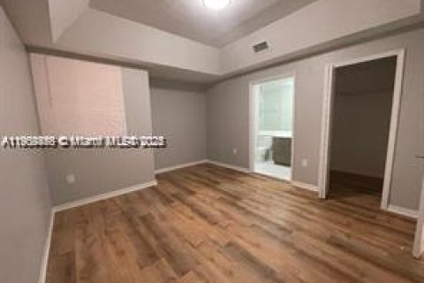 Touwnhouse à louer à Hialeah, Floride: 3 chambres, 115.66 m2 № 1965165 - photo 11