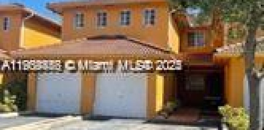 Touwnhouse à Hialeah, Floride 3 chambres, 115.66 m2 № 1965165