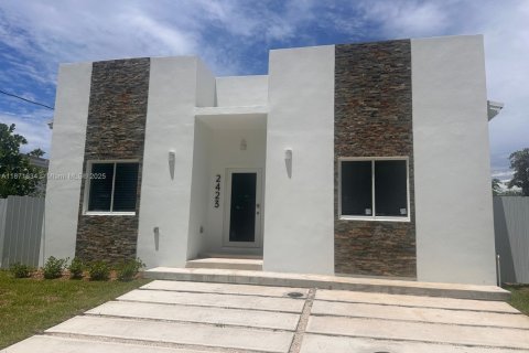 House in Fort Lauderdale, Florida 4 bedrooms, 154.78 sq.m. № 2194791