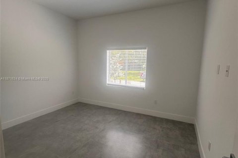 House in Fort Lauderdale, Florida 4 bedrooms, 154.78 sq.m. № 2194791 - photo 18