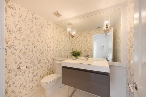 Villa ou maison à vendre à Coral Gables, Floride: 6 chambres, 407.47 m2 № 2080841 - photo 20