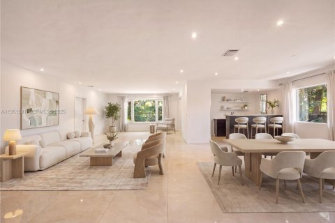 Villa ou maison à vendre à Coral Gables, Floride: 6 chambres, 407.47 m2 № 2080841 - photo 2