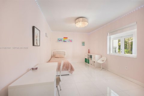 Villa ou maison à vendre à Coral Gables, Floride: 6 chambres, 407.47 m2 № 2080841 - photo 21