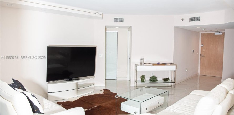 Кондоминиум с 2 спальнями в Санни-Айлс-Бич, Флорида № 2027386