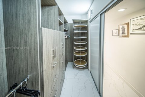 Снять в аренду кондоминиум в Санни-Айлс-Бич, Флорида 2 спальни, 135.64м2, № 2027386 - фото 12