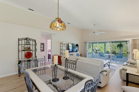 Villa ou maison à vendre à Daytona Beach, Floride: 2 chambres, 130.25 m2 № 2434727 - photo 10