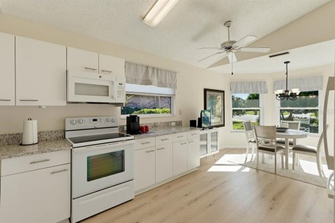 Villa ou maison à vendre à Daytona Beach, Floride: 2 chambres, 130.25 m2 № 2434727 - photo 12