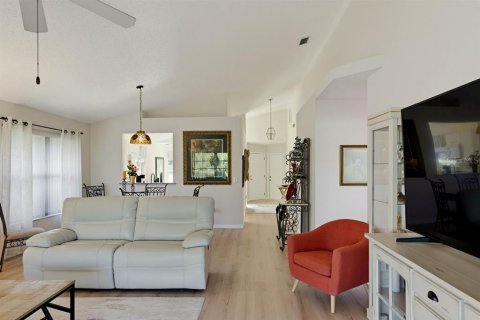 Villa ou maison à vendre à Daytona Beach, Floride: 2 chambres, 130.25 m2 № 2434727 - photo 11