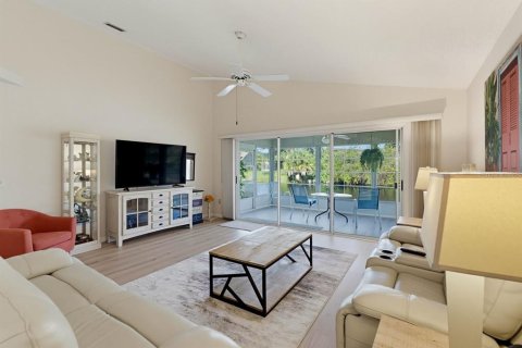 Villa ou maison à vendre à Daytona Beach, Floride: 2 chambres, 130.25 m2 № 2434727 - photo 4