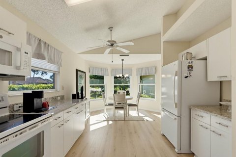 Villa ou maison à vendre à Daytona Beach, Floride: 2 chambres, 130.25 m2 № 2434727 - photo 13