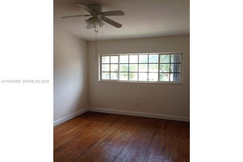 Снять в аренду кондоминиум в Бей-Харбор-Айлендс, Флорида 2 спальни, 100.33м2, № 1992636 - фото 6