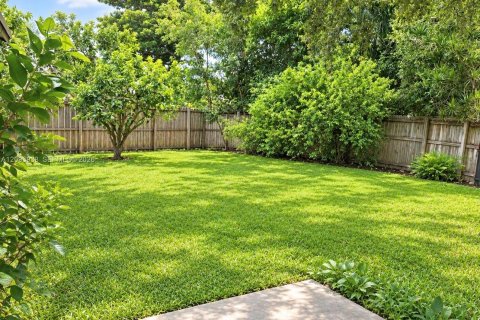 House in Homestead, Florida 3 bedrooms, 163.6 sq.m. № 2383258 - photo 4