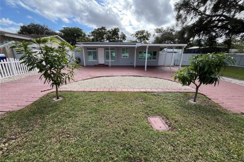 Villa ou maison à Hollywood, Floride 3 chambres, 95.88 m2 № 2005553