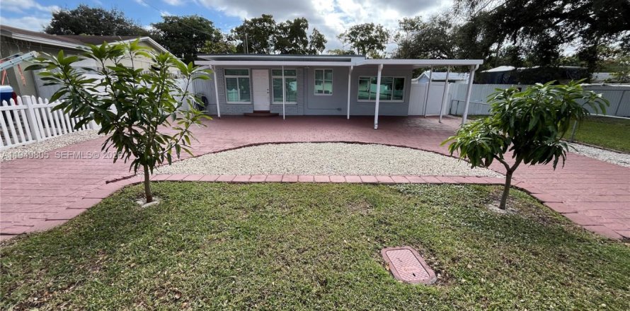 Villa ou maison à Hollywood, Floride 3 chambres, 95.88 m2 № 2005553