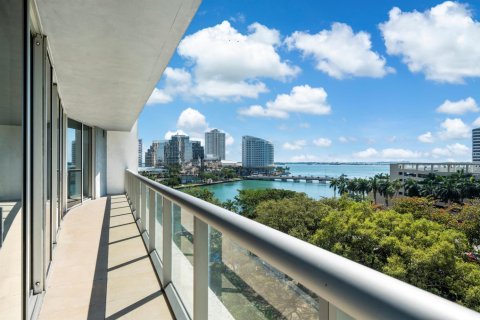 Condo in Miami, Florida, 2 bedrooms  № 2401219
