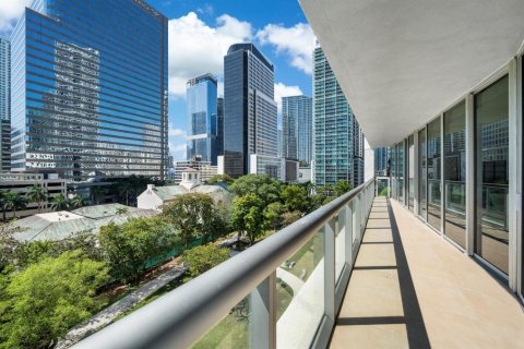 Condo in Miami, Florida, 2 bedrooms № 2401219 - photo 5