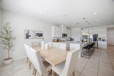 Casa en venta en Davenport, Florida, 4 dormitorios, 279.54 m2 № 2386540 - foto 10