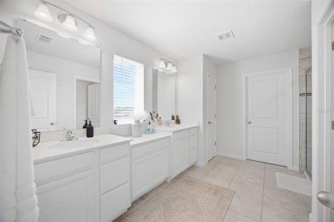Casa en venta en Davenport, Florida, 4 dormitorios, 279.54 m2 № 2386540 - foto 17