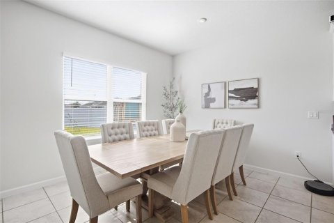 Casa en venta en Davenport, Florida, 4 dormitorios, 279.54 m2 № 2386540 - foto 9