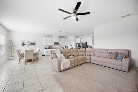 Casa en venta en Davenport, Florida, 4 dormitorios, 279.54 m2 № 2386540 - foto 8