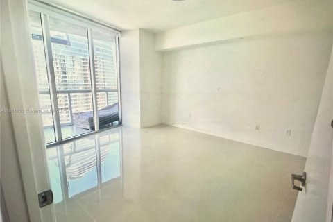 Condo in Miami, Florida, 1 bedroom  № 1924713 - photo 9