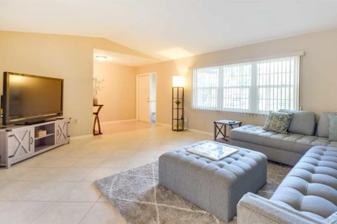 Casa en alquiler en Port Charlotte, Florida, 3 dormitorios, 157.28 m2 № 1884884 - foto 4