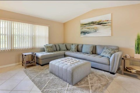 Casa en alquiler en Port Charlotte, Florida, 3 dormitorios, 157.28 m2 № 1884884 - foto 3