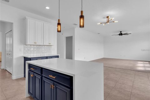 Villa ou maison à louer à Wimauma, Floride: 4 chambres, 352.66 m2 № 2413808 - photo 11