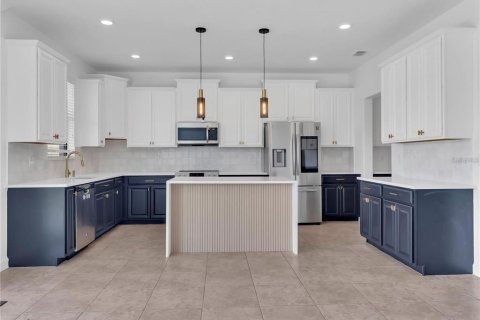 Villa ou maison à louer à Wimauma, Floride: 4 chambres, 352.66 m2 № 2413808 - photo 8