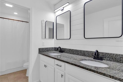 Villa ou maison à louer à Wimauma, Floride: 4 chambres, 352.66 m2 № 2413808 - photo 22