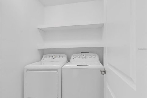 Villa ou maison à louer à Wimauma, Floride: 4 chambres, 352.66 m2 № 2413808 - photo 21