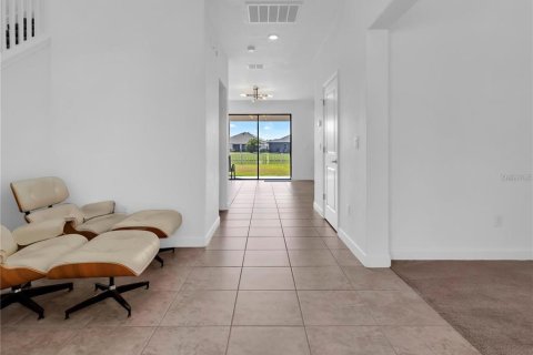 Villa ou maison à louer à Wimauma, Floride: 4 chambres, 352.66 m2 № 2413808 - photo 2