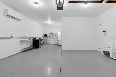 Villa ou maison à louer à Wimauma, Floride: 4 chambres, 352.66 m2 № 2413808 - photo 17