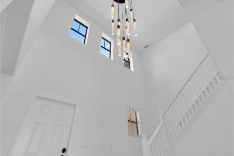 Villa ou maison à louer à Wimauma, Floride: 4 chambres, 352.66 m2 № 2413808 - photo 3