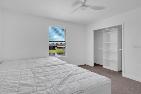 Villa ou maison à louer à Wimauma, Floride: 4 chambres, 352.66 m2 № 2413808 - photo 24
