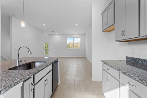 Townhouse in Westchase, Florida 3 bedrooms, 166.2 sq.m. № 2199700 - photo 9