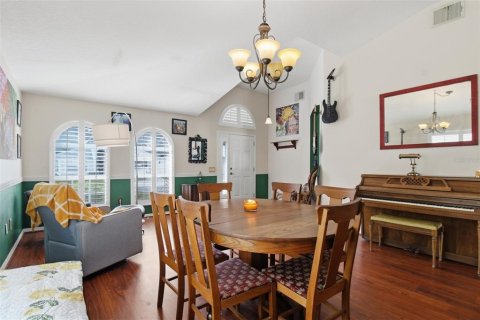 Villa ou maison à vendre à Land O' Lakes, Floride: 4 chambres, 185.34 m2 № 2420425 - photo 2