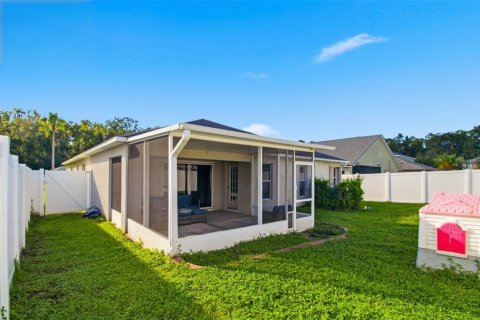Villa ou maison à vendre à Land O' Lakes, Floride: 4 chambres, 185.34 m2 № 2420425 - photo 29