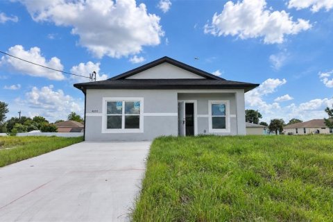 Casa en Lake Placid, Florida 2 dormitorios, 77.29 m2 № 2384260