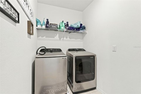 Touwnhouse à vendre à Edgewater, Floride: 3 chambres, 170.94 m2 № 2388600 - photo 26